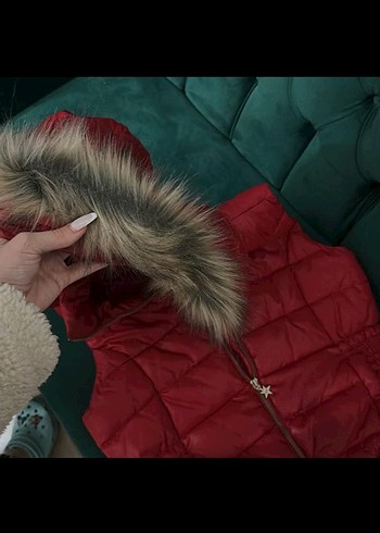 Kürk Detaylı Kırmızı Kadın Şişme Yelek - Görsel 4