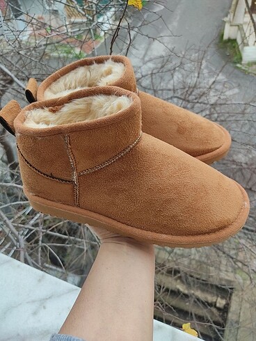 36 Beden Ugg ayakkabı ultramini