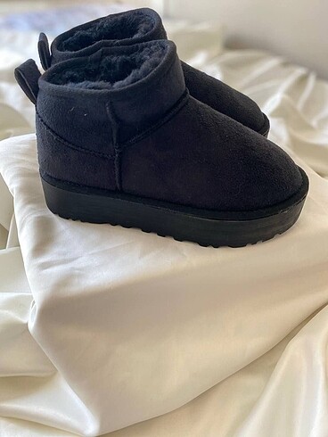 38 Beden Ugg bot ultramini