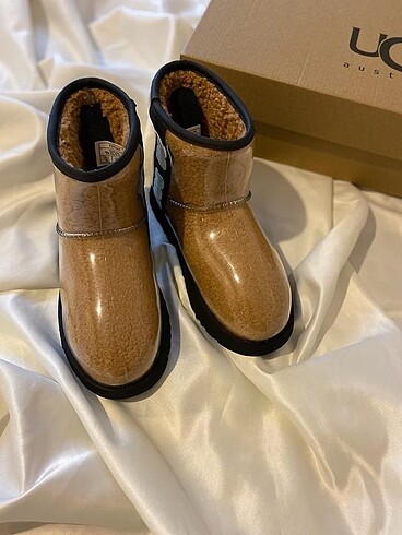 37 Beden Ugg bot waterproof