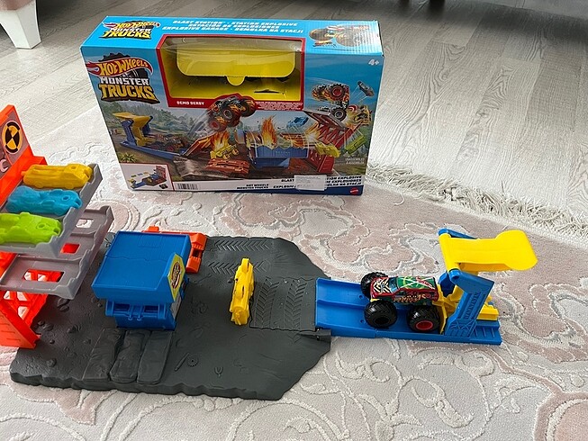 Hotwells monster trucks