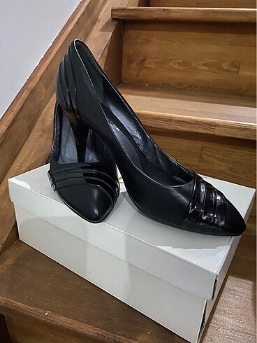 Topuklu ayakkabı - Görsel 2