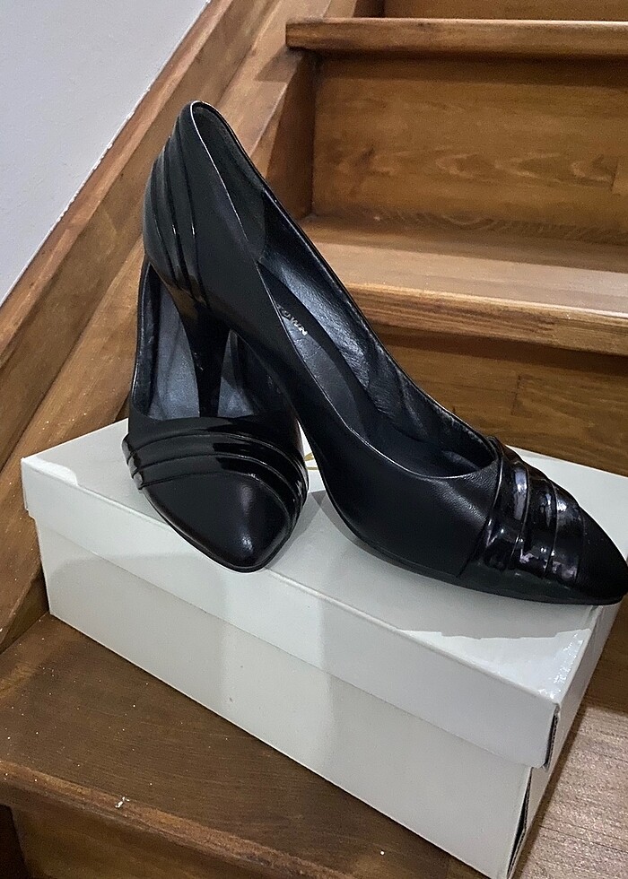 Topuklu ayakkabı - Görsel 2