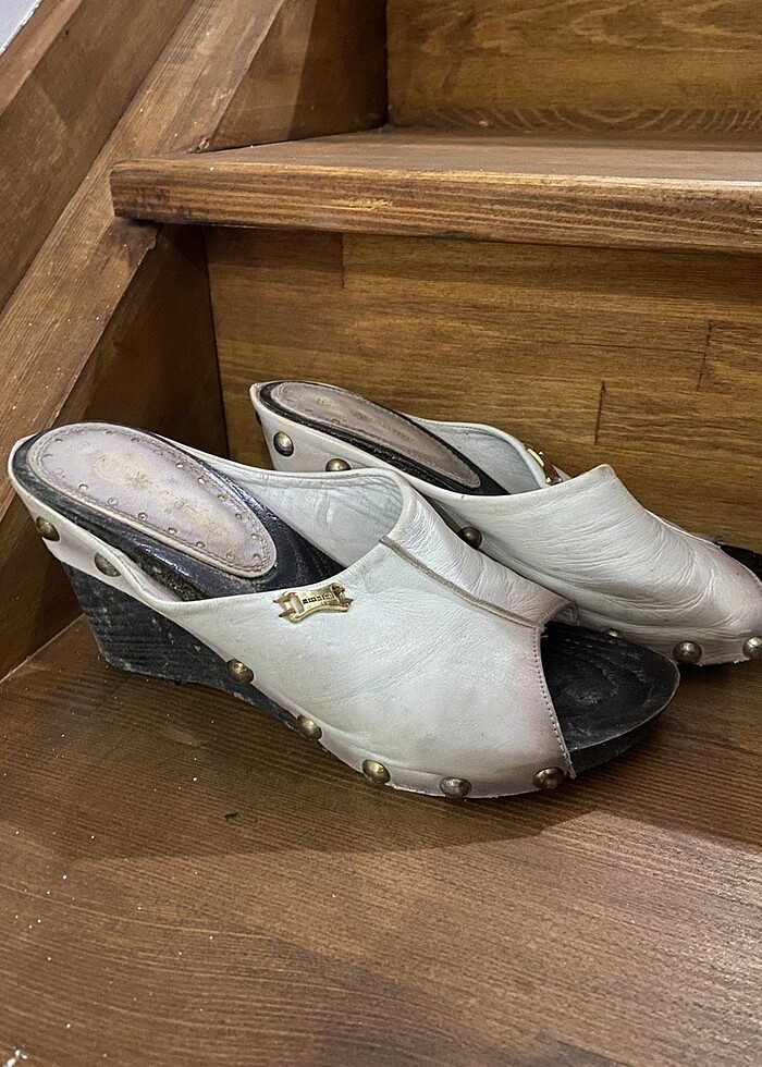 Dolgu topuklu terlik - Görsel 2