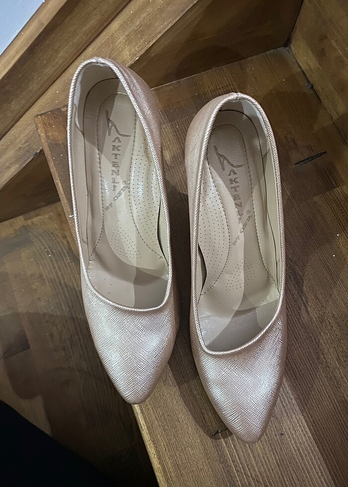 Topuklu ayakkabı - Görsel 2