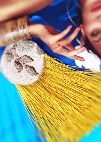 Sarı Püsküllü Mini Nakışlı Bohem Küpe - Görsel 5