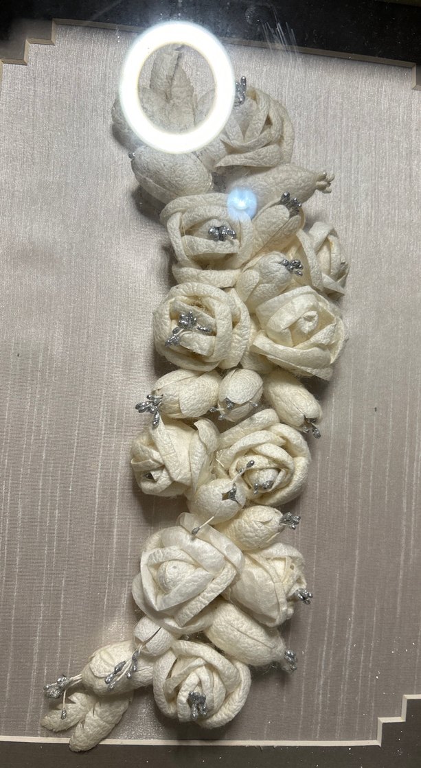 Beyaz Gül Desenli ipek Kozası nişan tepsisi - Görsel 3