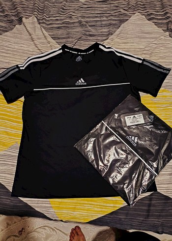 Adidas Siyah Tisort