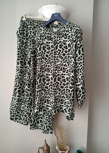 Leopar Desenli Yeşil Bohem Kıyamet - Görsel 3