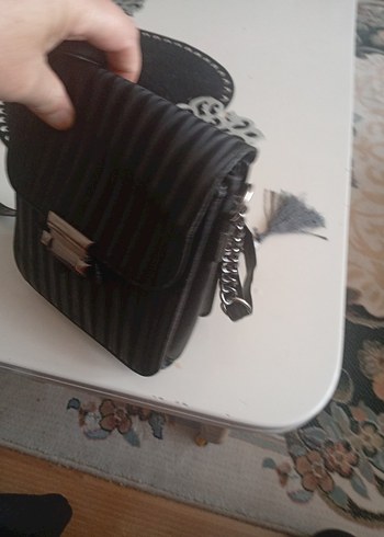 Kilitli Siyah Deri Kadın Çanta - Görsel 5