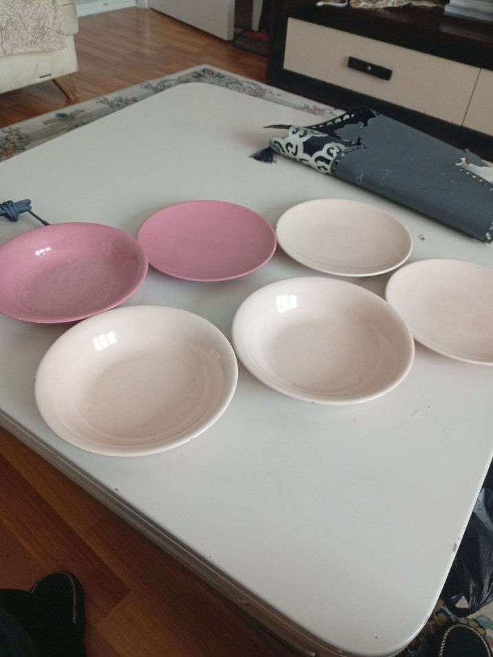 Pastel Pembe ve Beyaz Yemek Tabağı Seti - Görsel 5