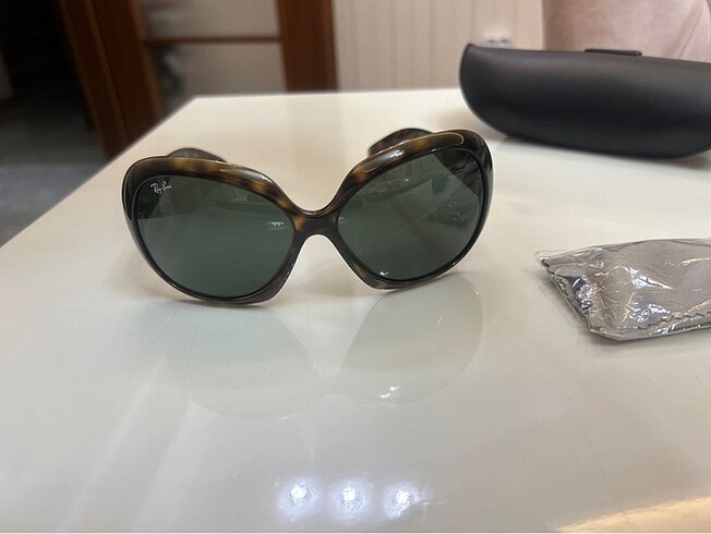Rayban Kadın Güneş Gözlüğü Polarize