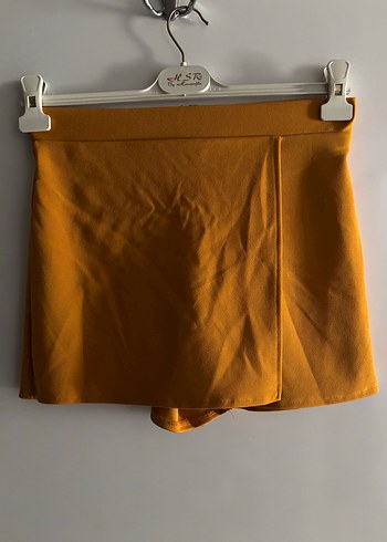 Sarı Mini Kemerli Dar Kesim Etek
