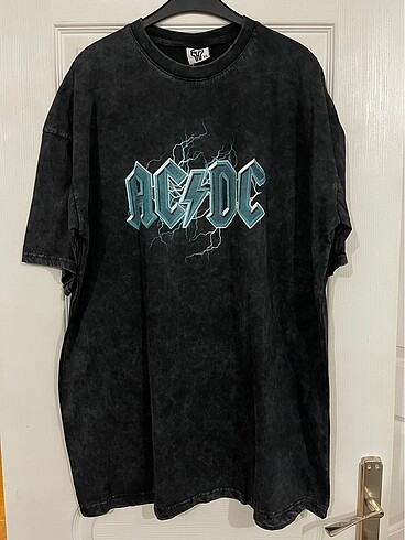 AC & DC baskılı oversize tshirt