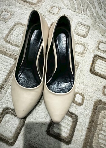 Beyaz Minimalist Stiletto Topuklu Kadın Ayakkabı - Görsel 3