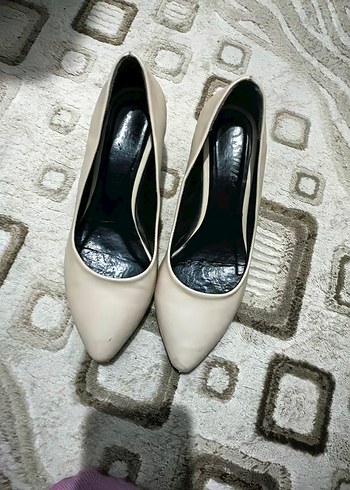 Beyaz Minimalist Stiletto Topuklu Kadın Ayakkabı - Görsel 6