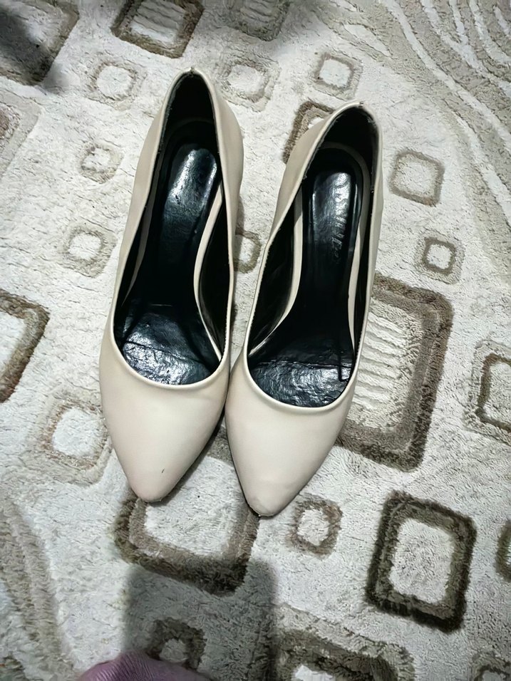 Beyaz Minimalist Stiletto Topuklu Kadın Ayakkabı - Görsel 5