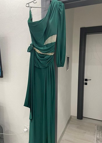 Zincir Detaylı Straplez Uzun Kadın Elbise - Görsel 4