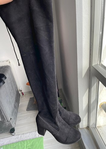 Siyah Süet Dizüstü İnce Topuklu Bot - Görsel 2