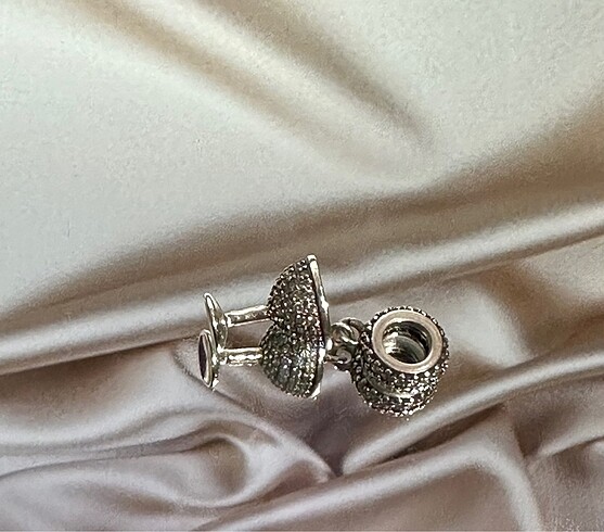  Beden pandora kadeh charm