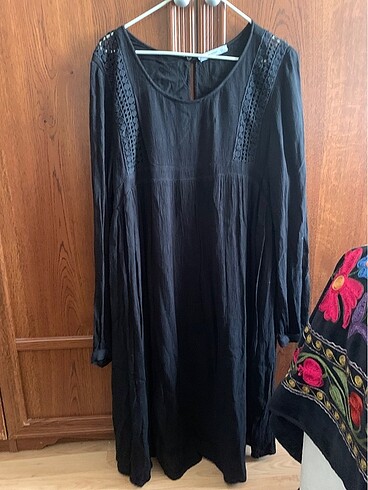 Siyah dantel şeritli elbise tunik