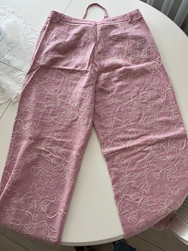 Pembe Nakışlı Dantel Detaylı Keten Kadın Pantolon - Görsel 2
