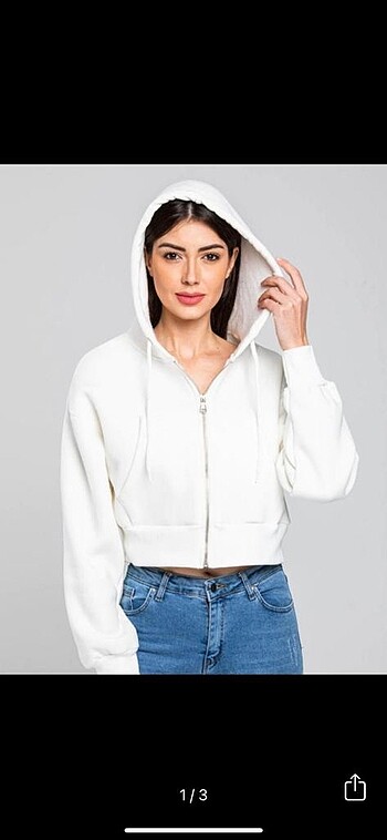 Beyaz mini hırka
