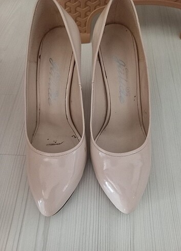 40 Beden Stiletto