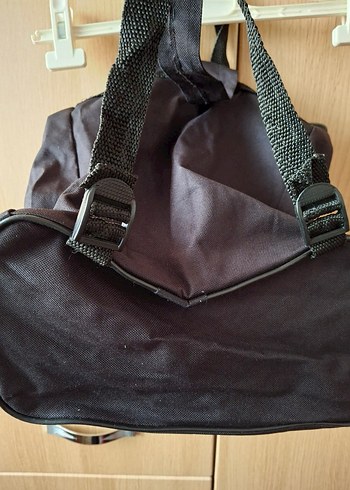 Siyah Tokalı Kadın Sırt Çantası - Görsel 4