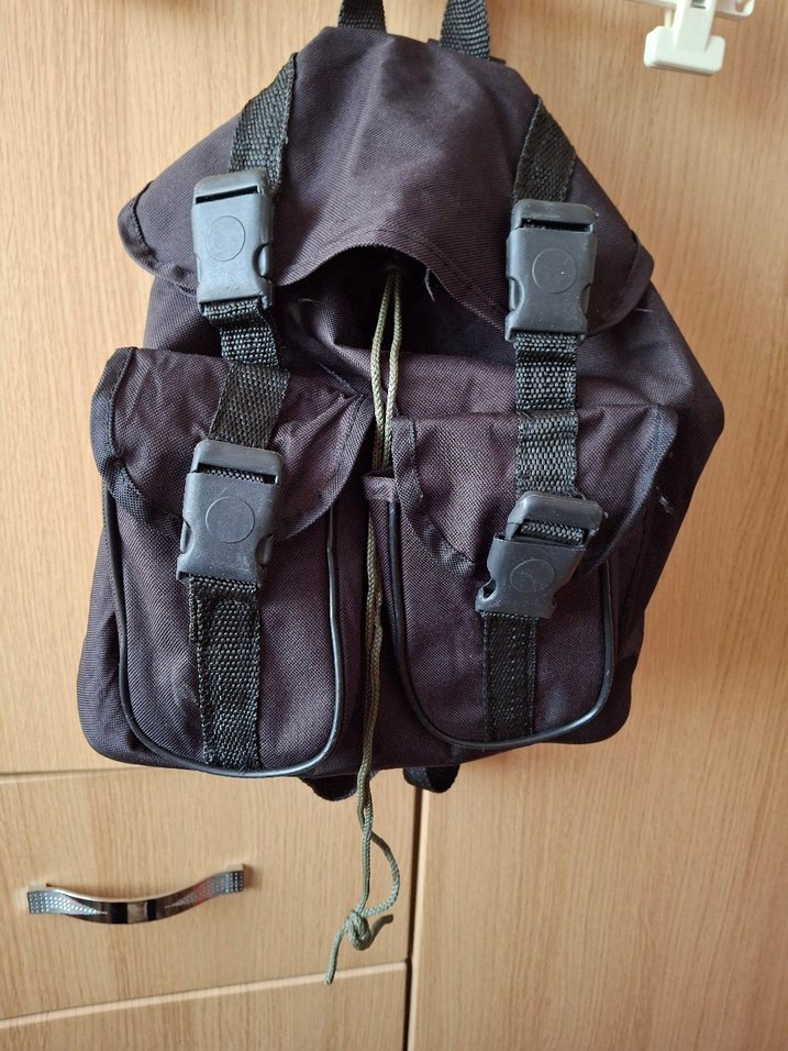 Siyah Tokalı Kadın Sırt Çantası - Görsel 2