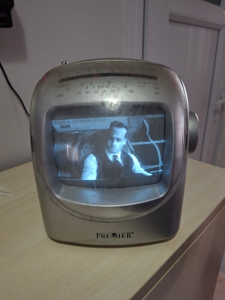 Gri Premier Mini CRT Monitör Televizyon ve Radyo - Görsel 2