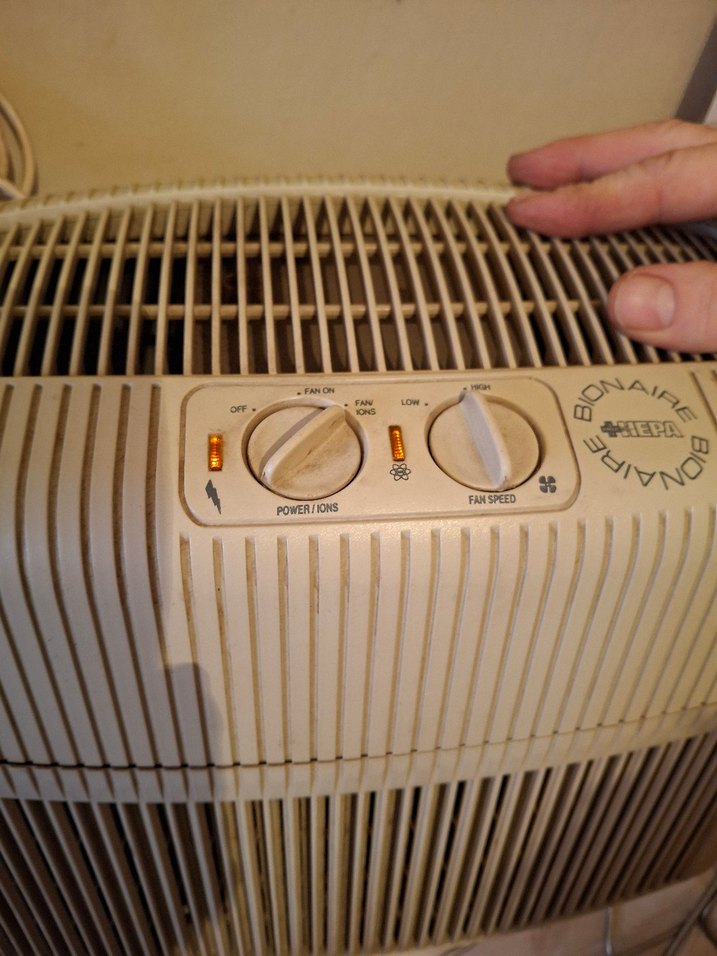 Bej ve Gri Hava Temizleyici ve Nemlendirici - Görsel 3