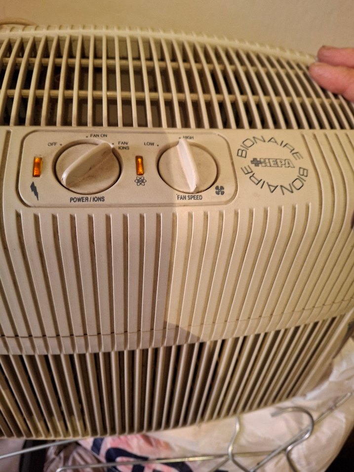 Bej ve Gri Hava Temizleyici ve Nemlendirici - Görsel 2