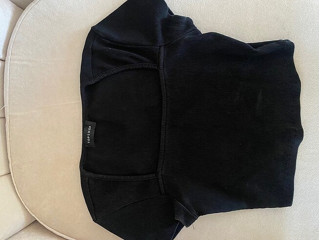 Siyah crop