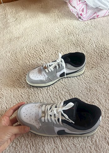 38 Beden Gri Nike Kadın Spor Ayakkabı