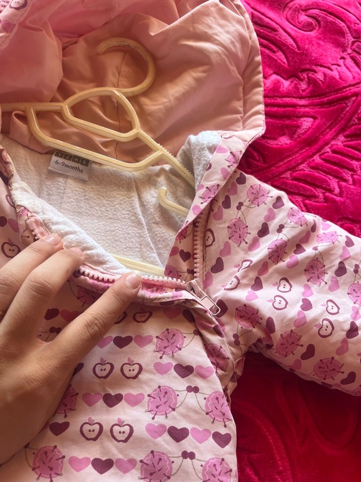 Kapüşonlu Örgü Desenli Pembe Kız Bebek Tulumu - Görsel 3