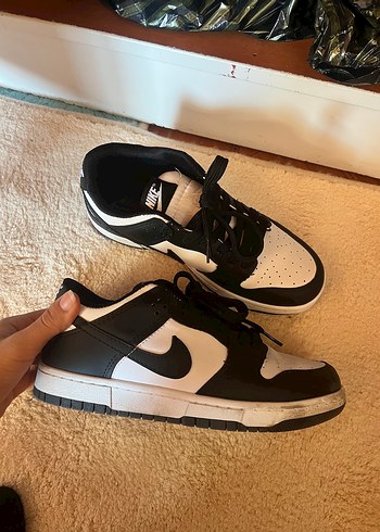Nike Siyah Beyaz Kadın Spor Ayakkabı