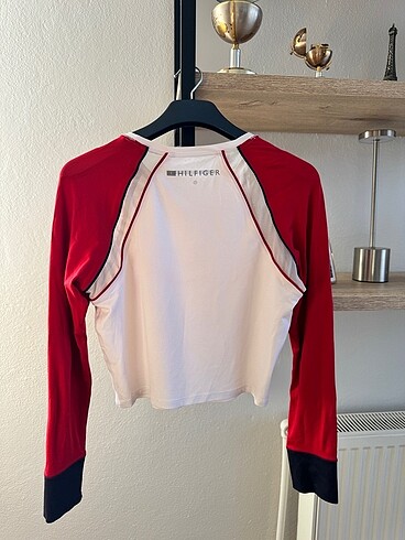 m Beden Tommy Hilfiger Üst