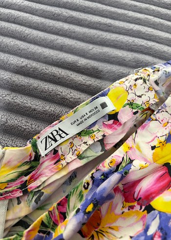 Zara mini çiçek desenli Elbise - Görsel 2