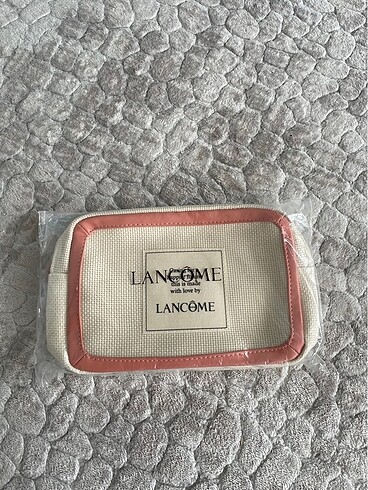 Lancome makyaj çantası