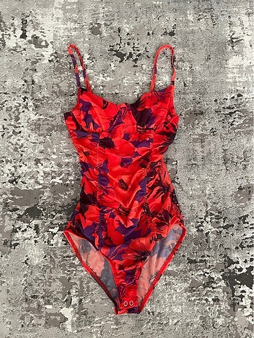 Stradivarius Stradivarius tül detaylı bodysuit