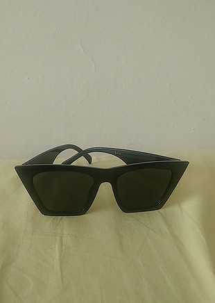 siyah vintage gözlük