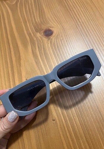 Prada ynisex