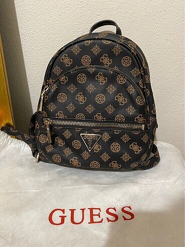 Guess sırt çantası