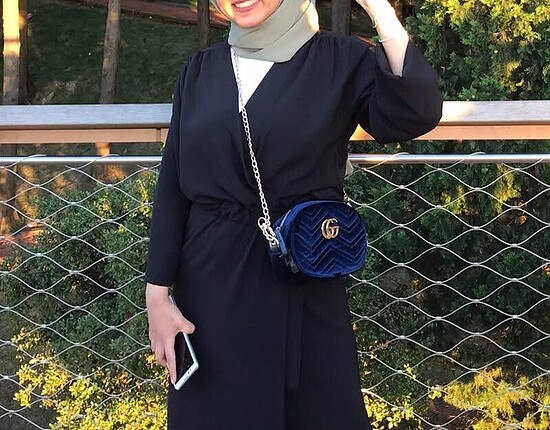 Kadife mavi çanta