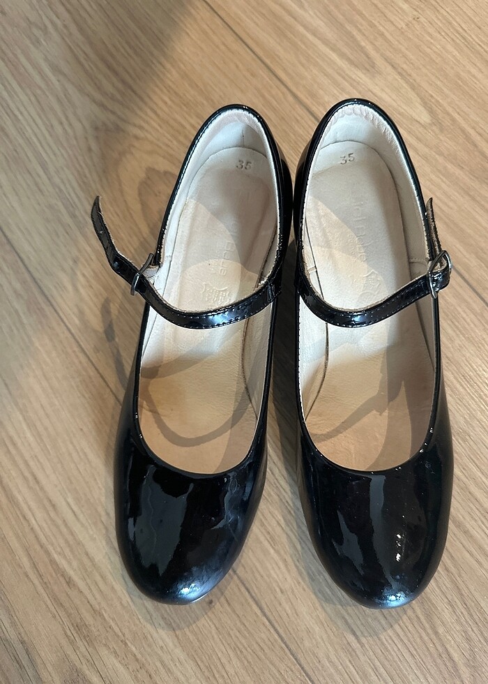 Deri topuklu ayakkabı - Görsel 3