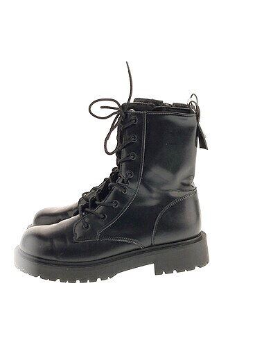 Zara Bot %70 İndirimli.