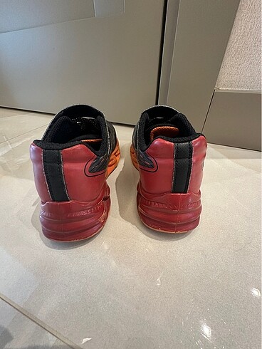 28 Beden Skechers ayakkabı