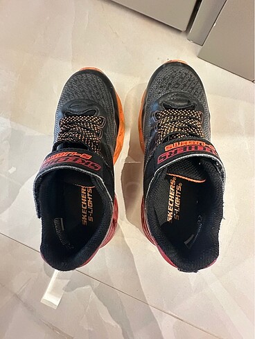 28 Beden bordo Renk Skechers ayakkabı