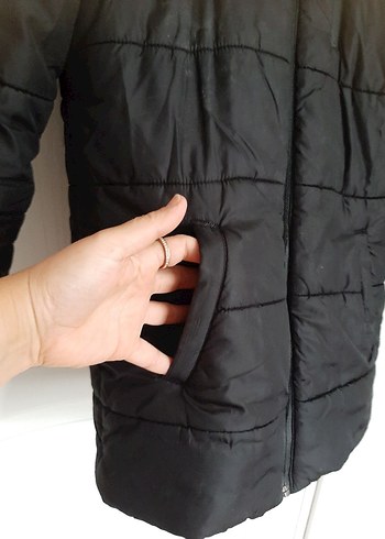 Kapüşonlu Siyah Erkek Çocuk Kaban - Görsel 2